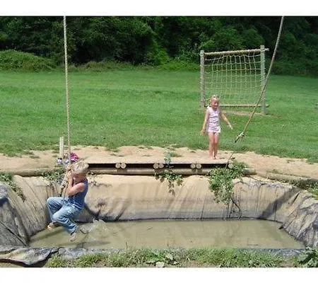 Ferienhaus Cozy Detached Chalet With Terrace In The Area *