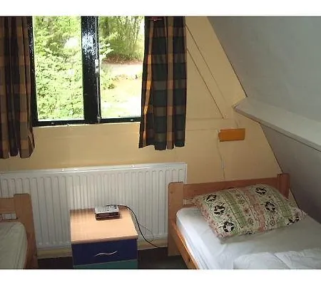Cozy Detached Chalet With Terrace In The Area Ferienhaus Durbuy
